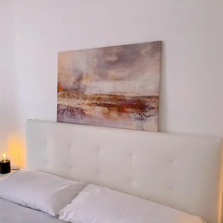 La Chic לינה וארוחת בוקר גרוסטו