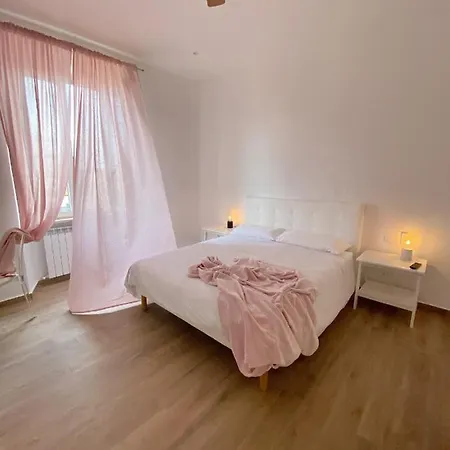La Chic 3*