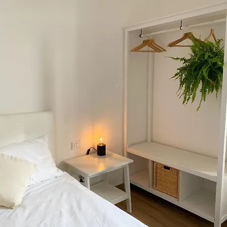 La Chic לינה וארוחת בוקר 3*