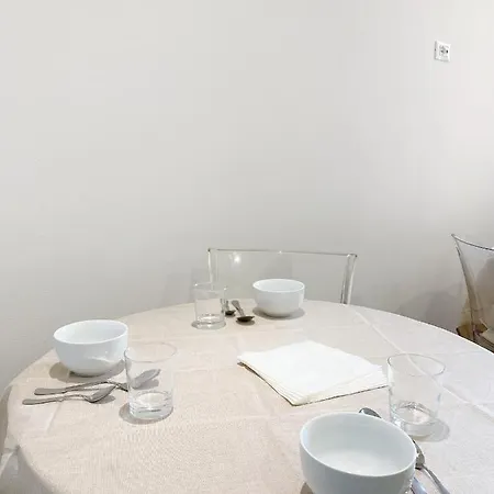 לינה וארוחת בוקר La Chic גרוסטו
