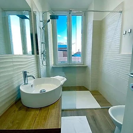 La Chic 4*